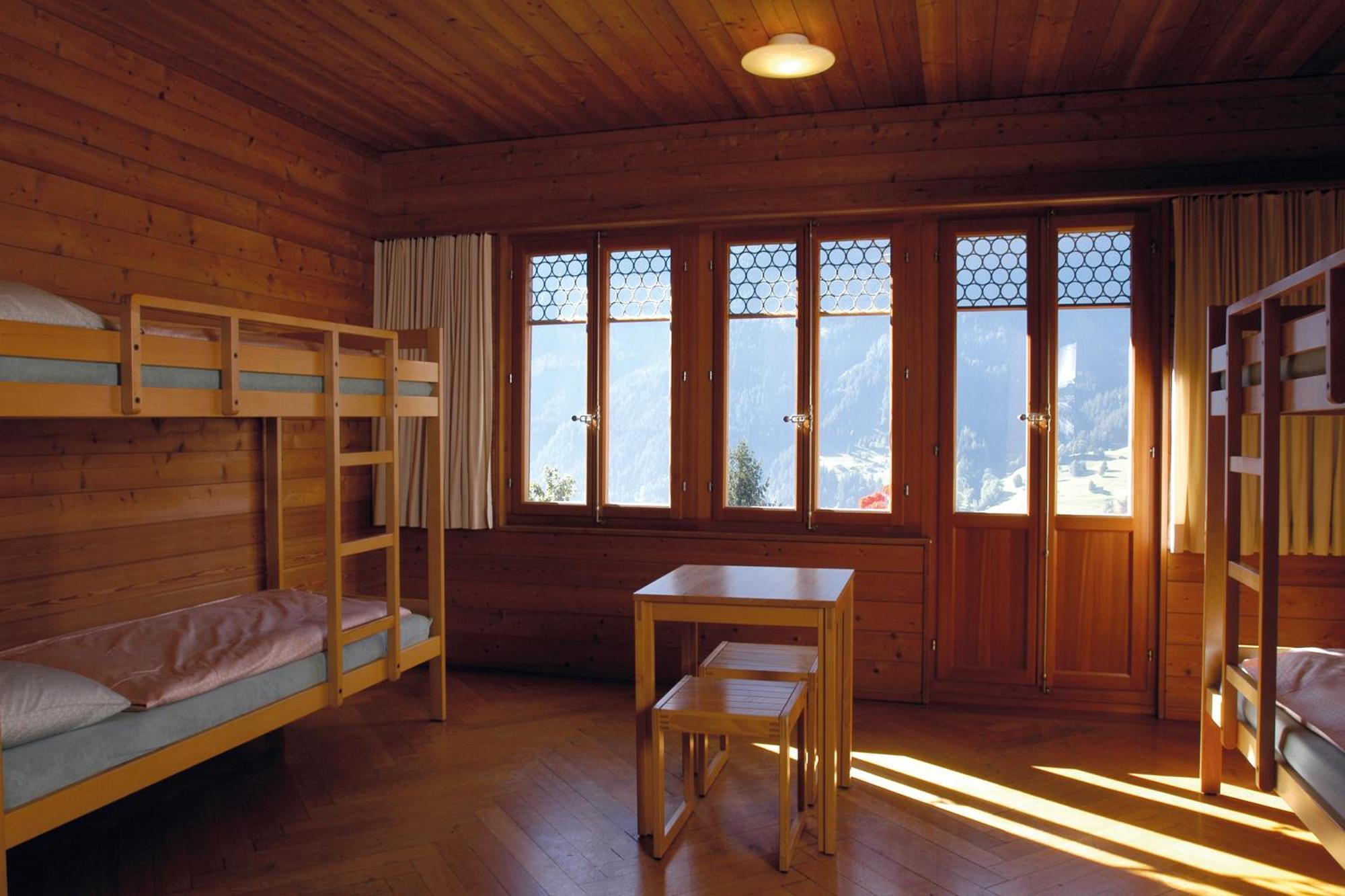 Zespersoonskamer met Gedeelde Badkamer